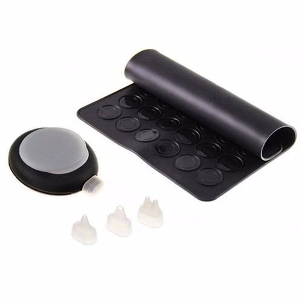 Kit para Macarons com Tapete e Bisnaga com 3 Bicos - Preto