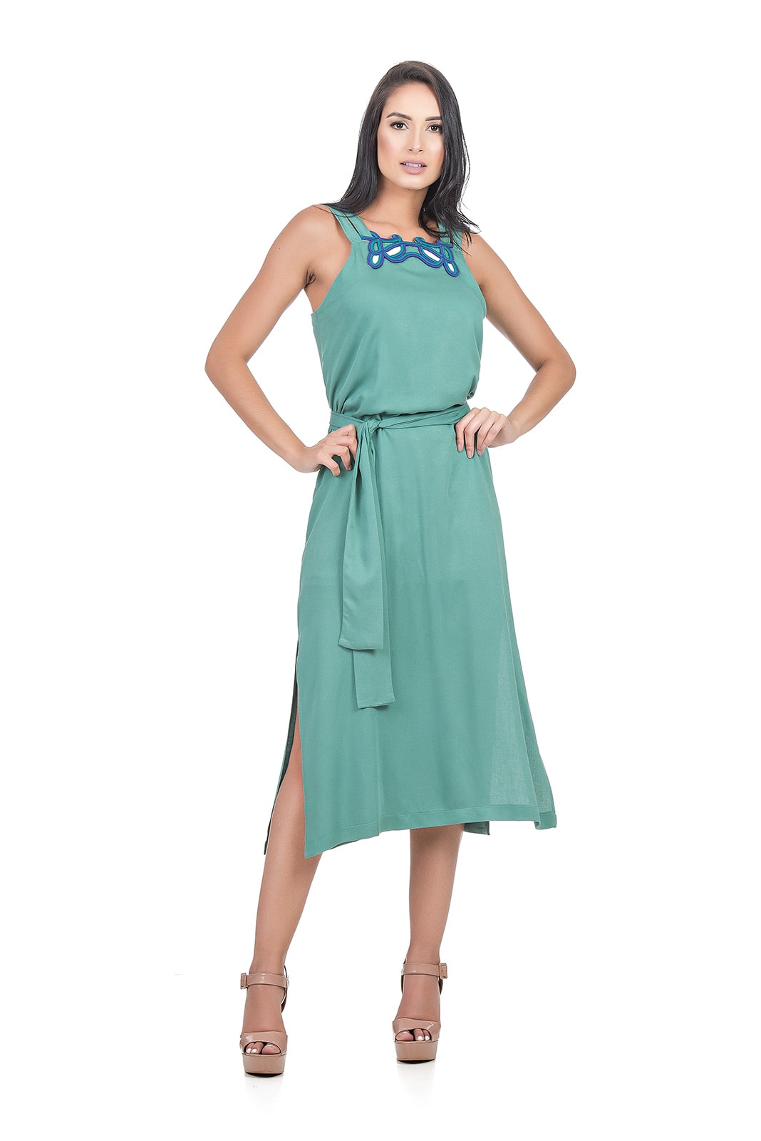 VESTIDO KÍMIKA EM CREPE OPACO VERDE.