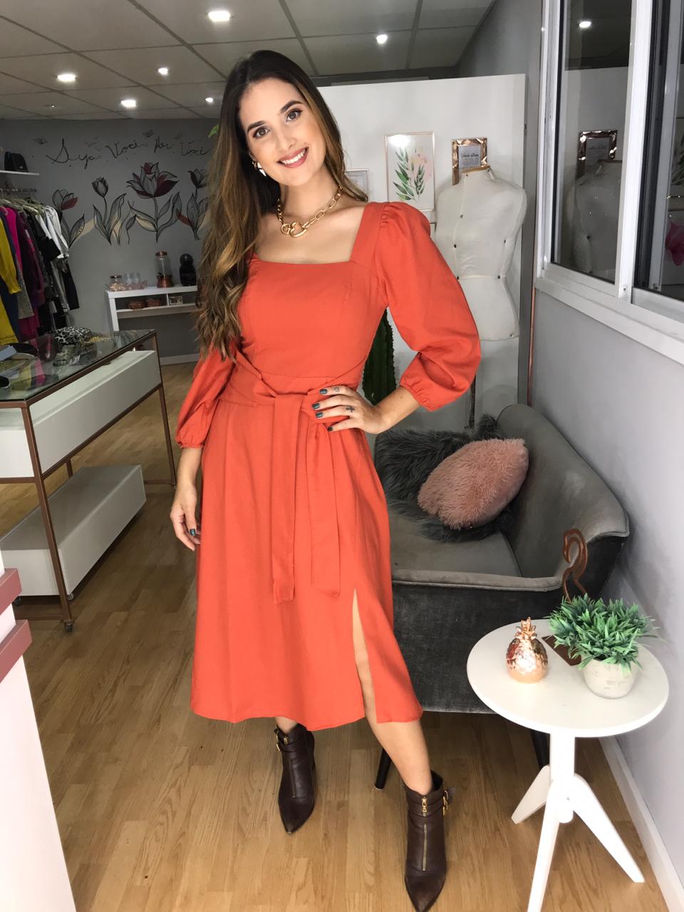 VESTIDO MÍDI KÍMIKA MONOCROMÁTICO EM LINHO COM ELASTANO LARANJA