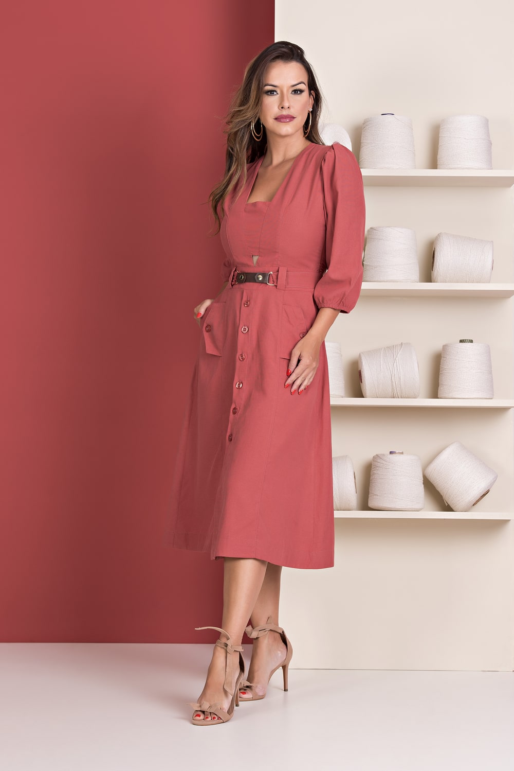 VESTIDO MÍDI KÍMIKA EM LIOCEL CORAL