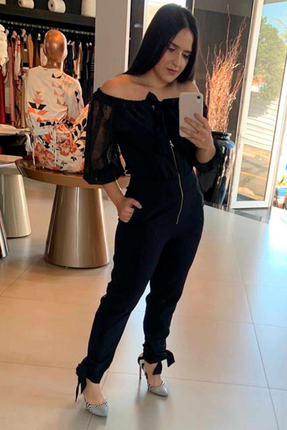 MACACÃO KÍMIKA BLUSÊ COM CALÇA EM CREPE COM ELASTANO PRETO