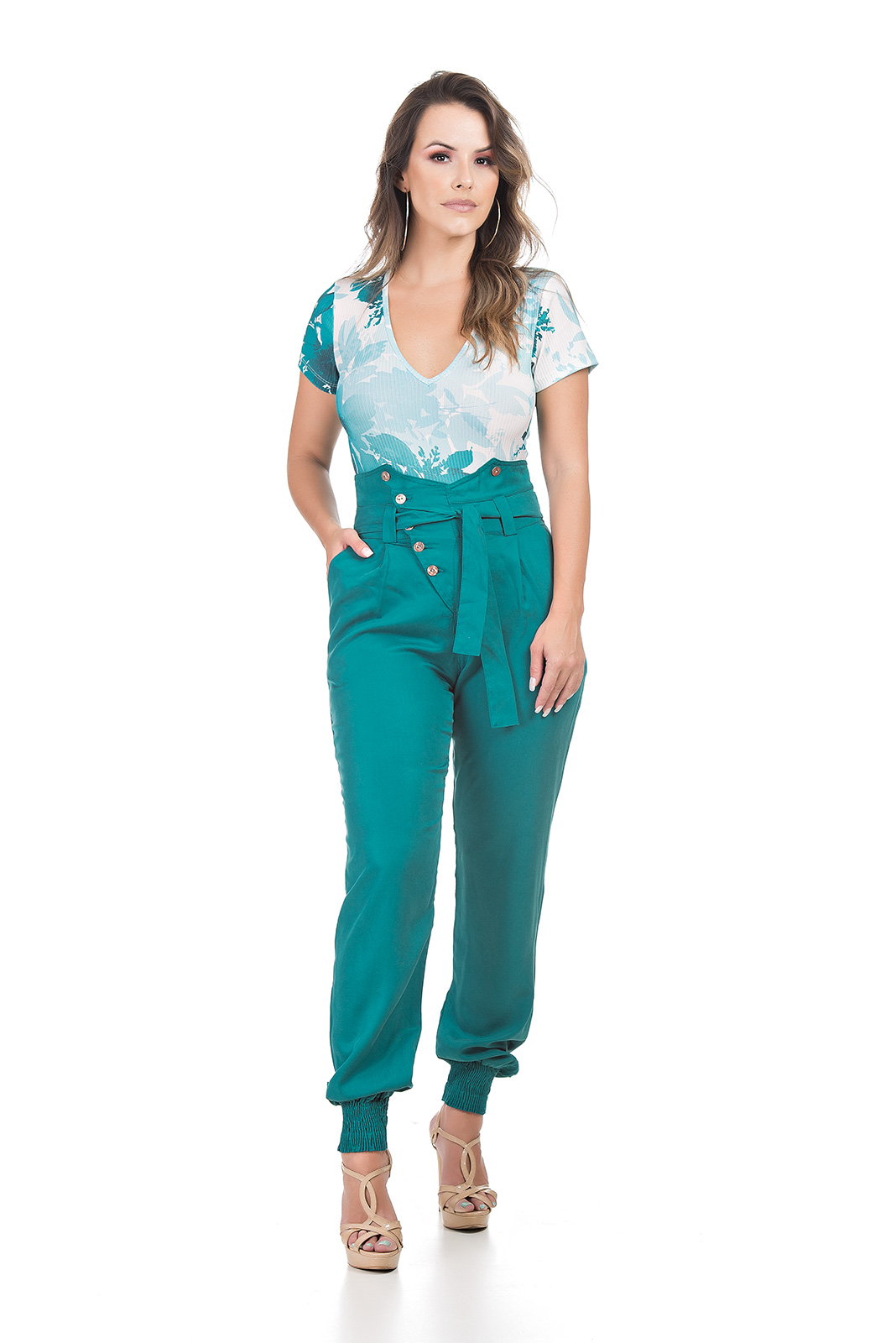 CONJUNTO KÍMIKA CALÇA EM LIOCEL LEVE VERDE.