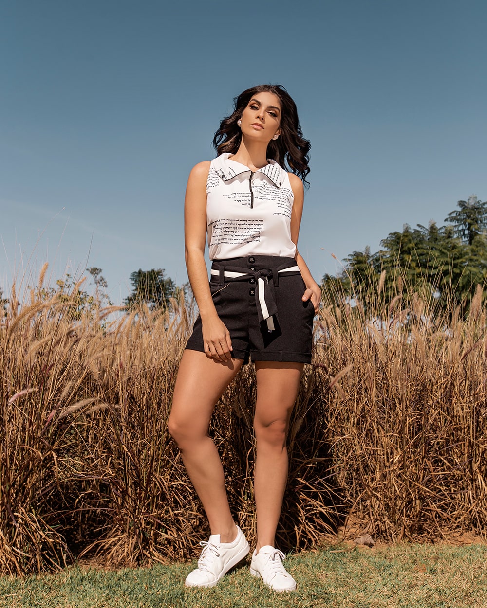 CONJUNTO DE SHORT KÍMIKA DESPOJADO/CHIC COM ESTAMPA EXCLUSIVA