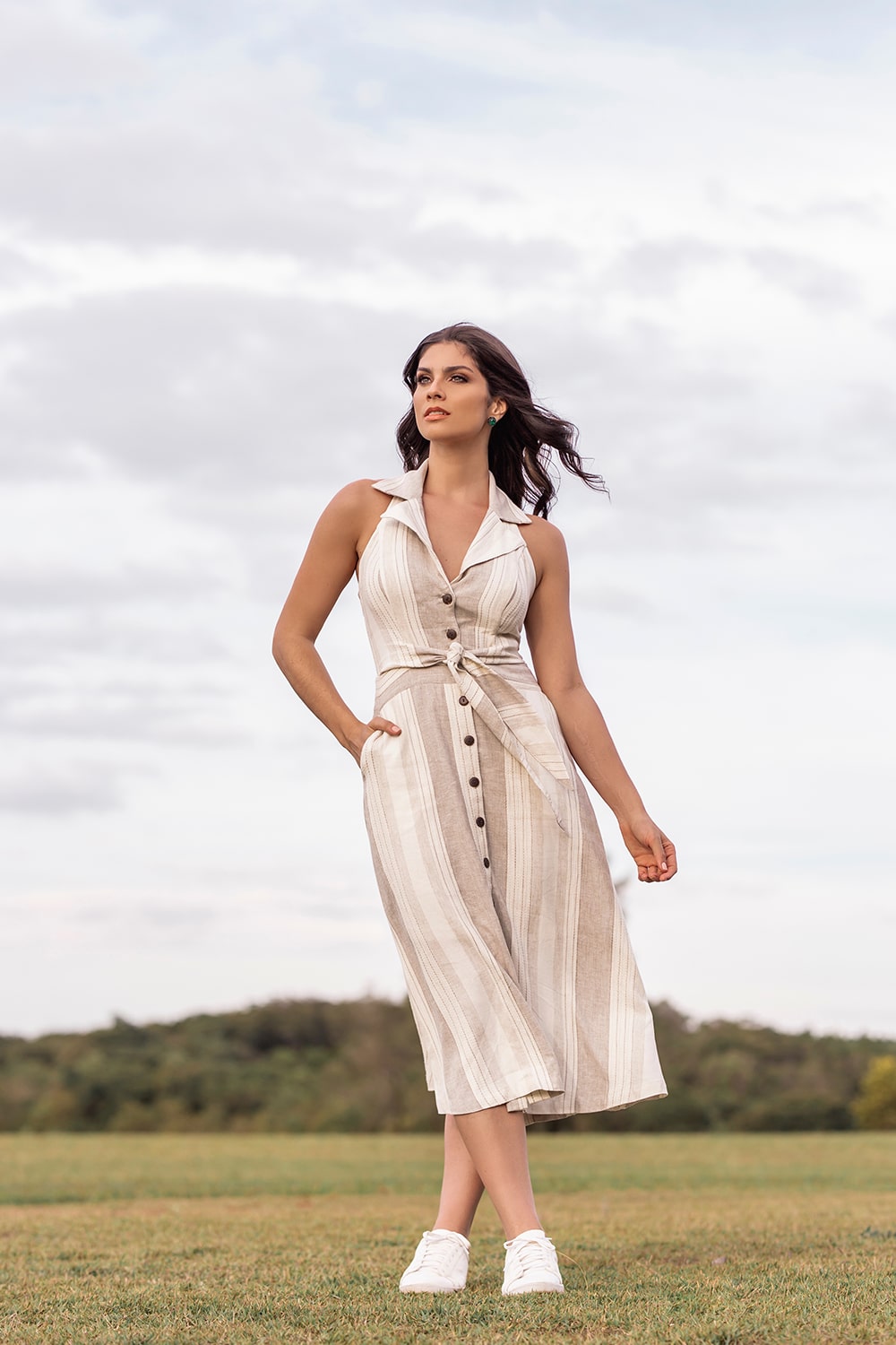 VESTIDO MÍDI KÍMIKA EM LINHO LISTRADO DE FIBRAS NATURAIS 