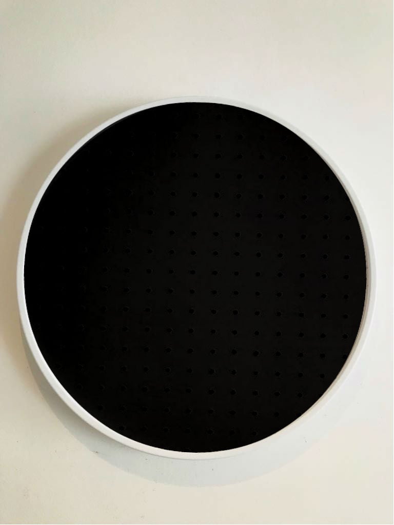 Pegboard Round Branco Fundo Preto 50 cm Redondo