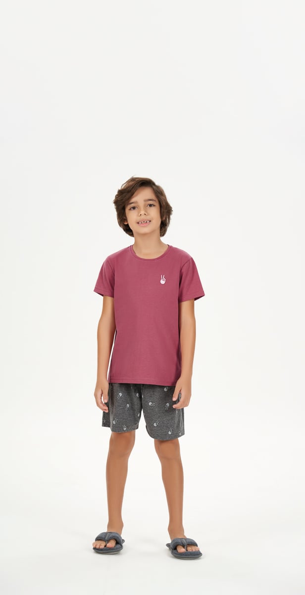 PIJAMA INFANTIL MASCULINO COR COM AMOR DE MANGA CURTA E SHORTS MODELO PAI E FILHO VINHO 