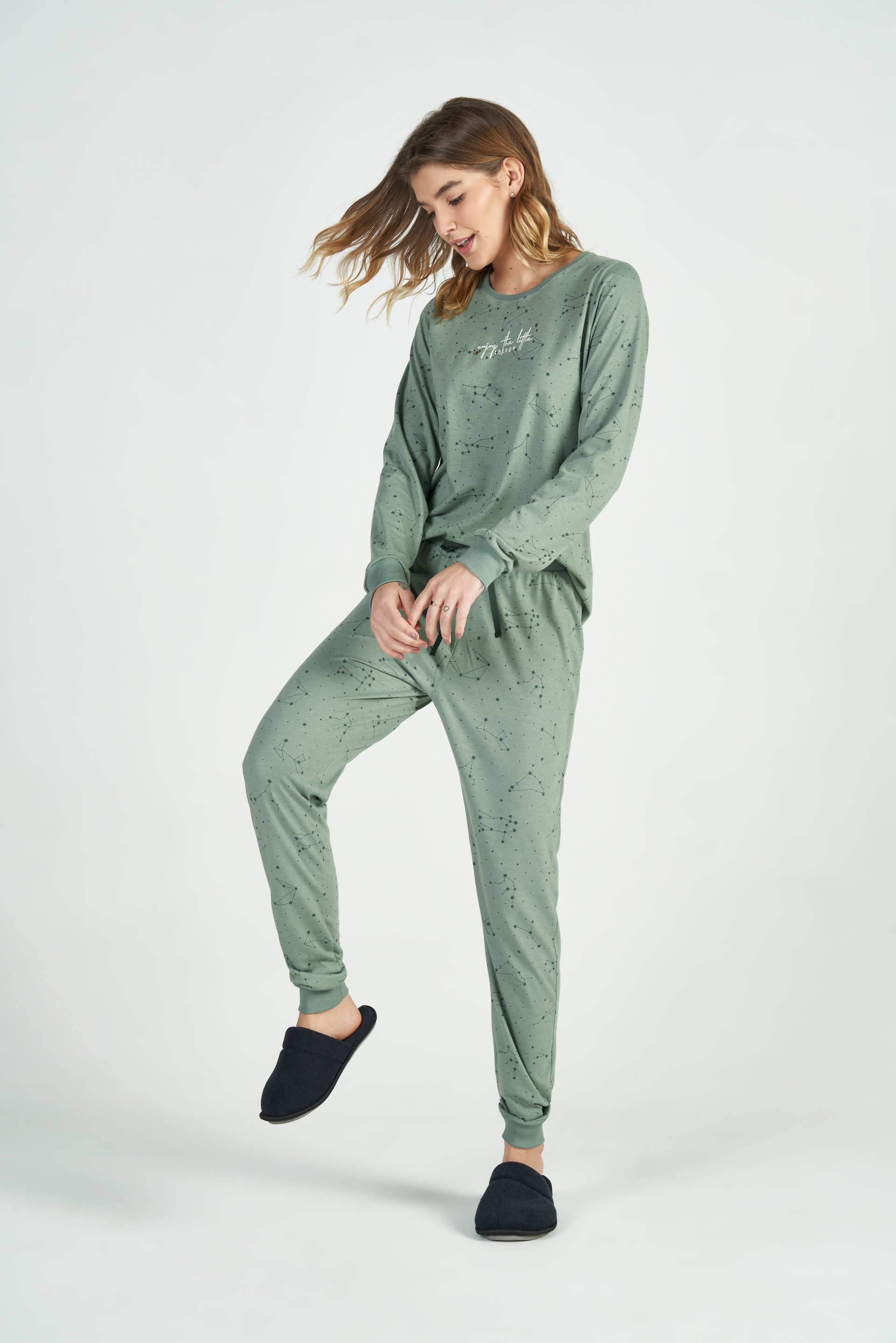 PIJAMA FEMININO INVERNO COR COM AMOR SIGNOS VERDE