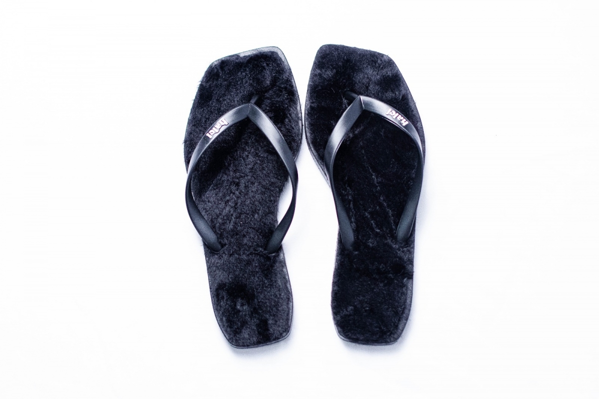 CHINELO FEMININO HALCI PELUCIA QUADRADO PRETO