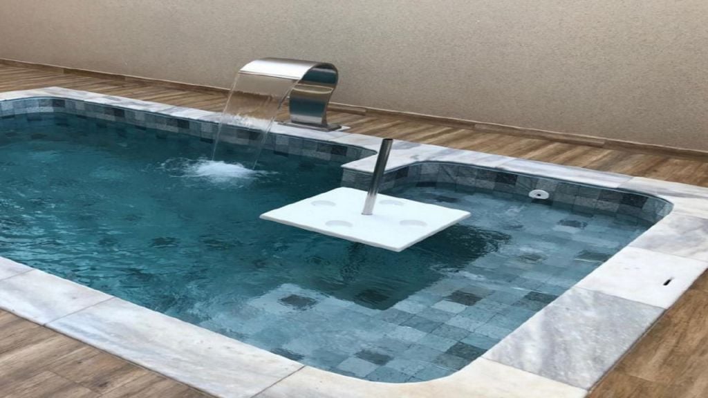 Mesa em Fibra de Vidro para piscina - Pooltec