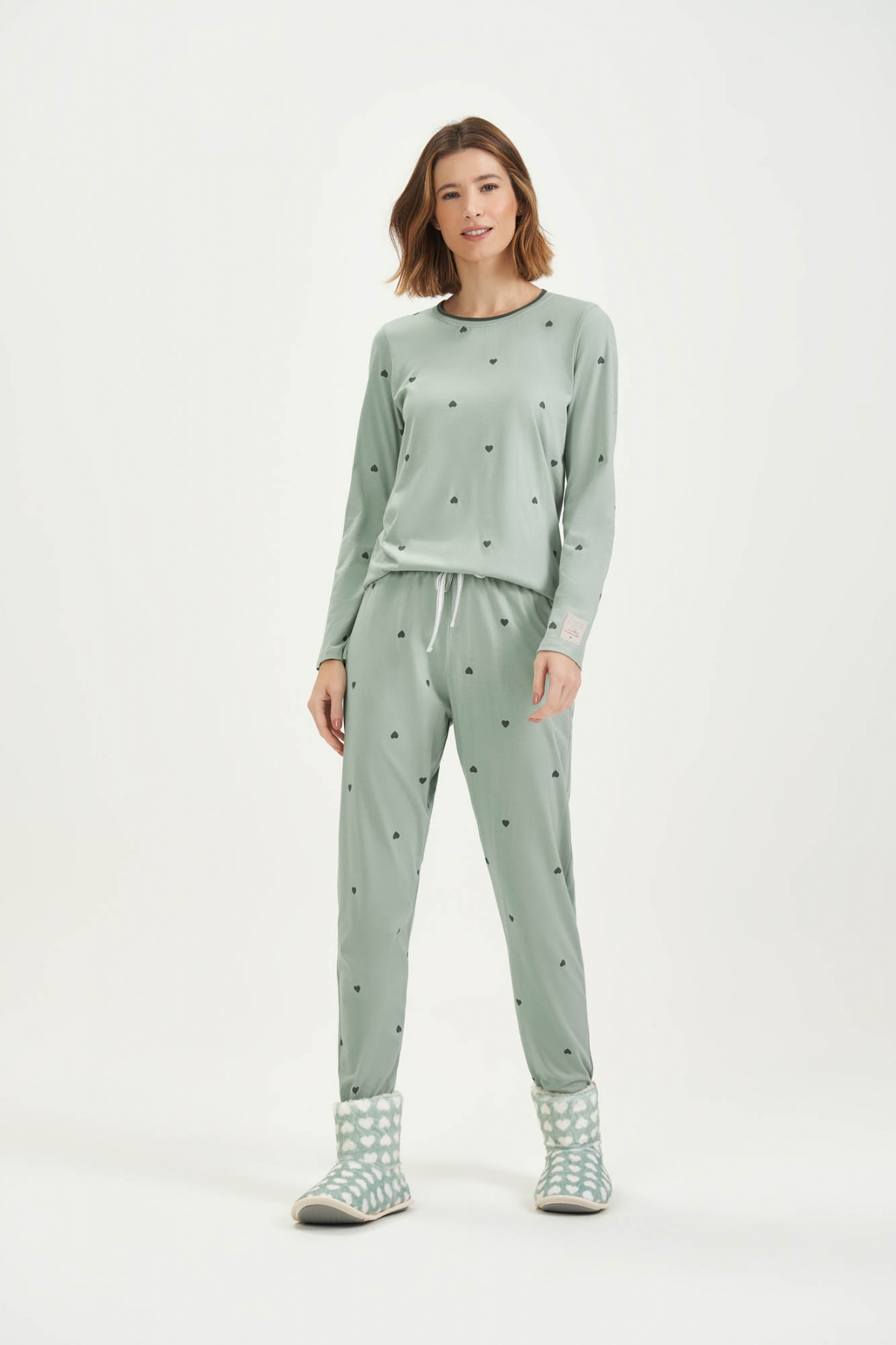 PIJAMA FEMININO LONGO CORACAO VERDE COR COM AMOR