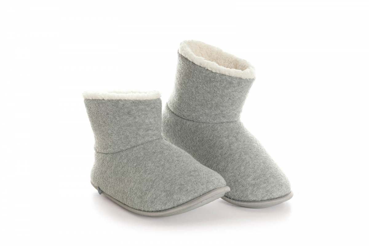 BOTINHA ADULTA PLUSH CINZA