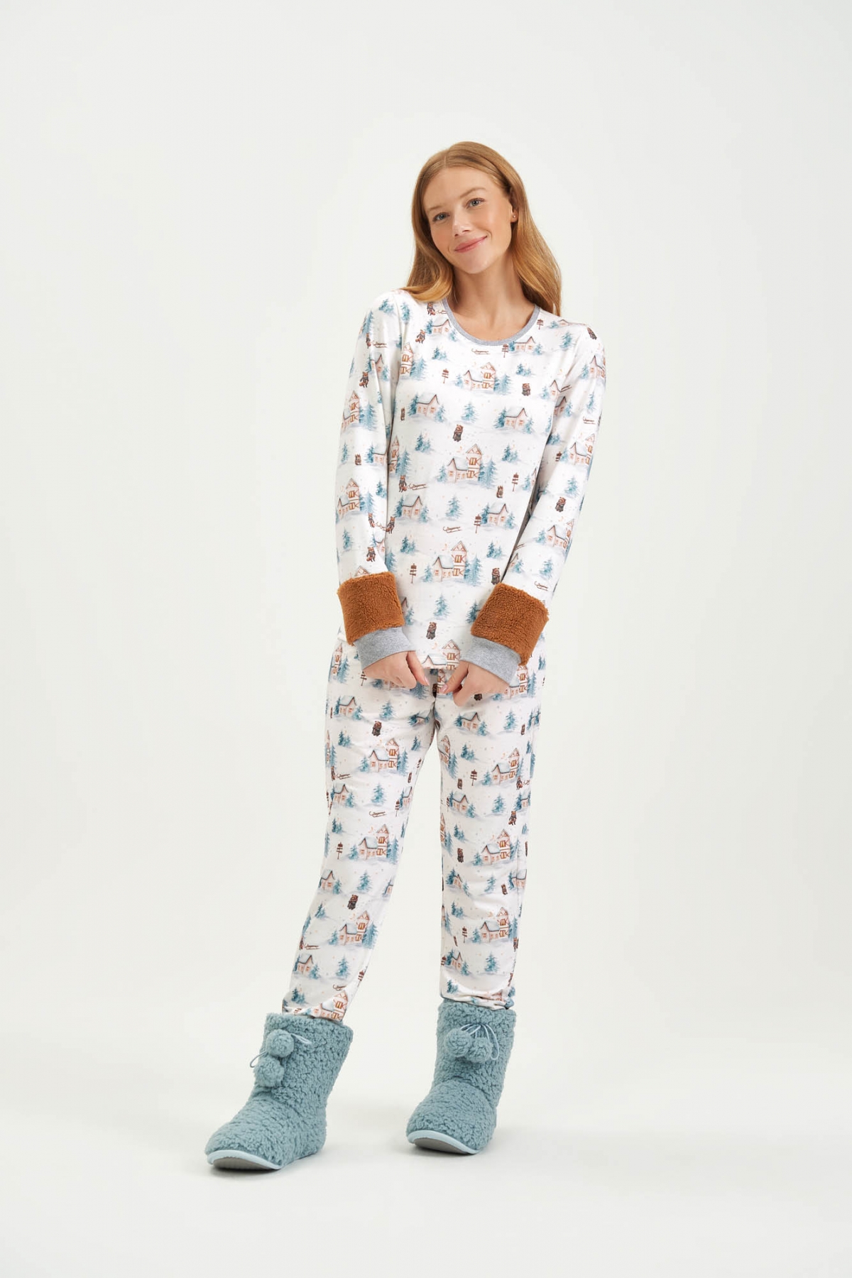 PIJAMA FEMININO ADULTO NEVE PLUSH COR COM AMOR