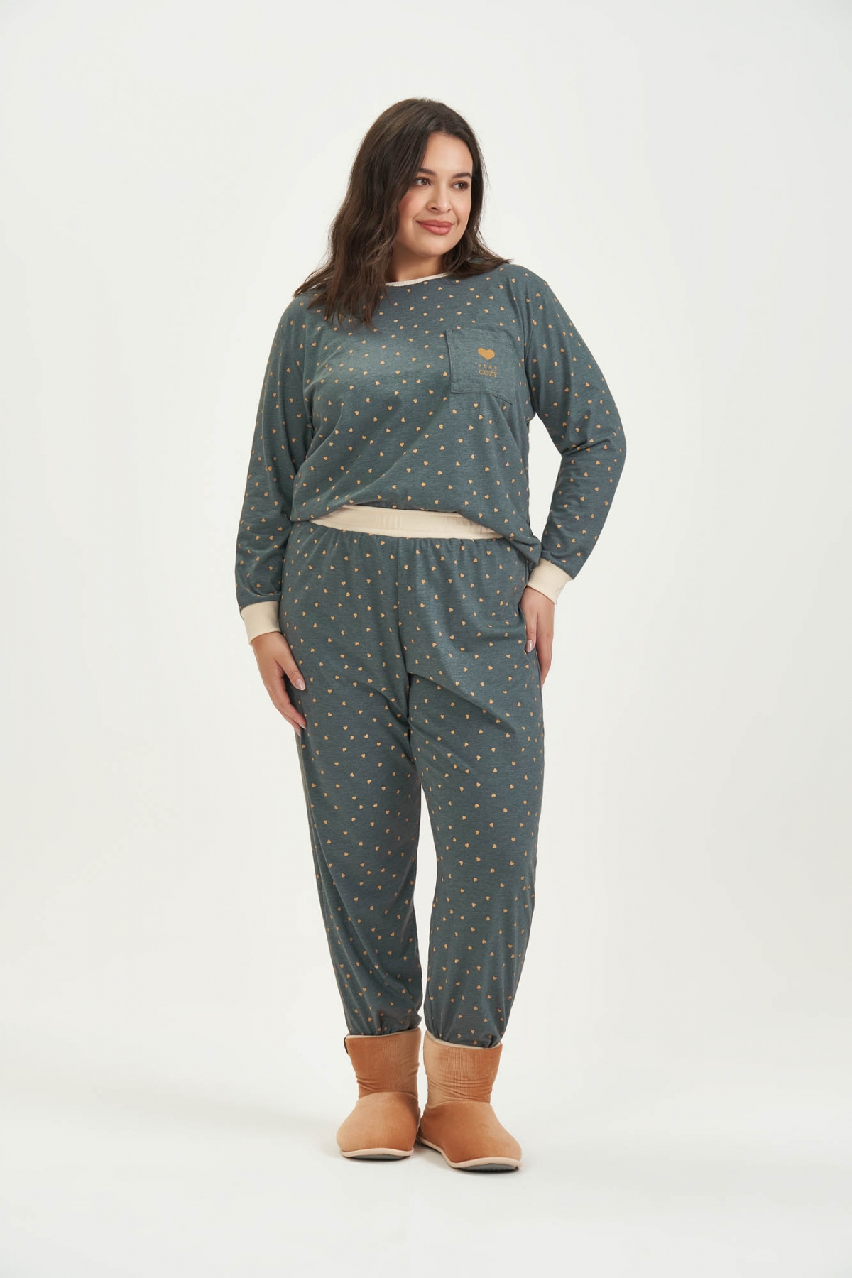 PIJAMA FEMININO MANGA LONGA E CALÇA VERDE CORAÇÃO PLUS SIZE - COR COM AMOR