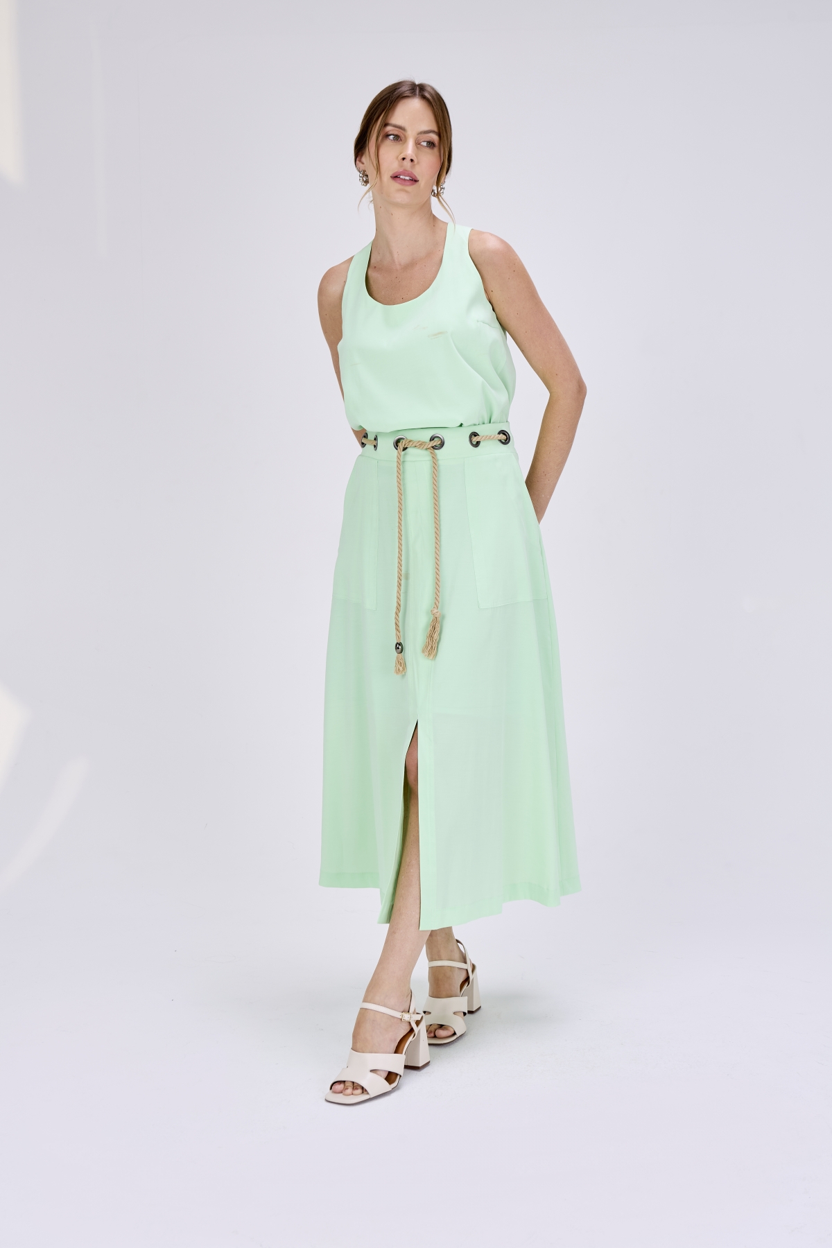 Conjunto de Saia Midi com Fenda Frontal Verde Claro