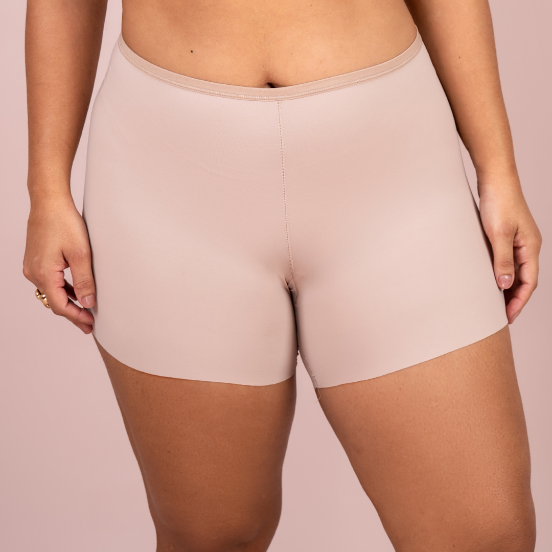 SHORT CALEÇON CORTE A LASER