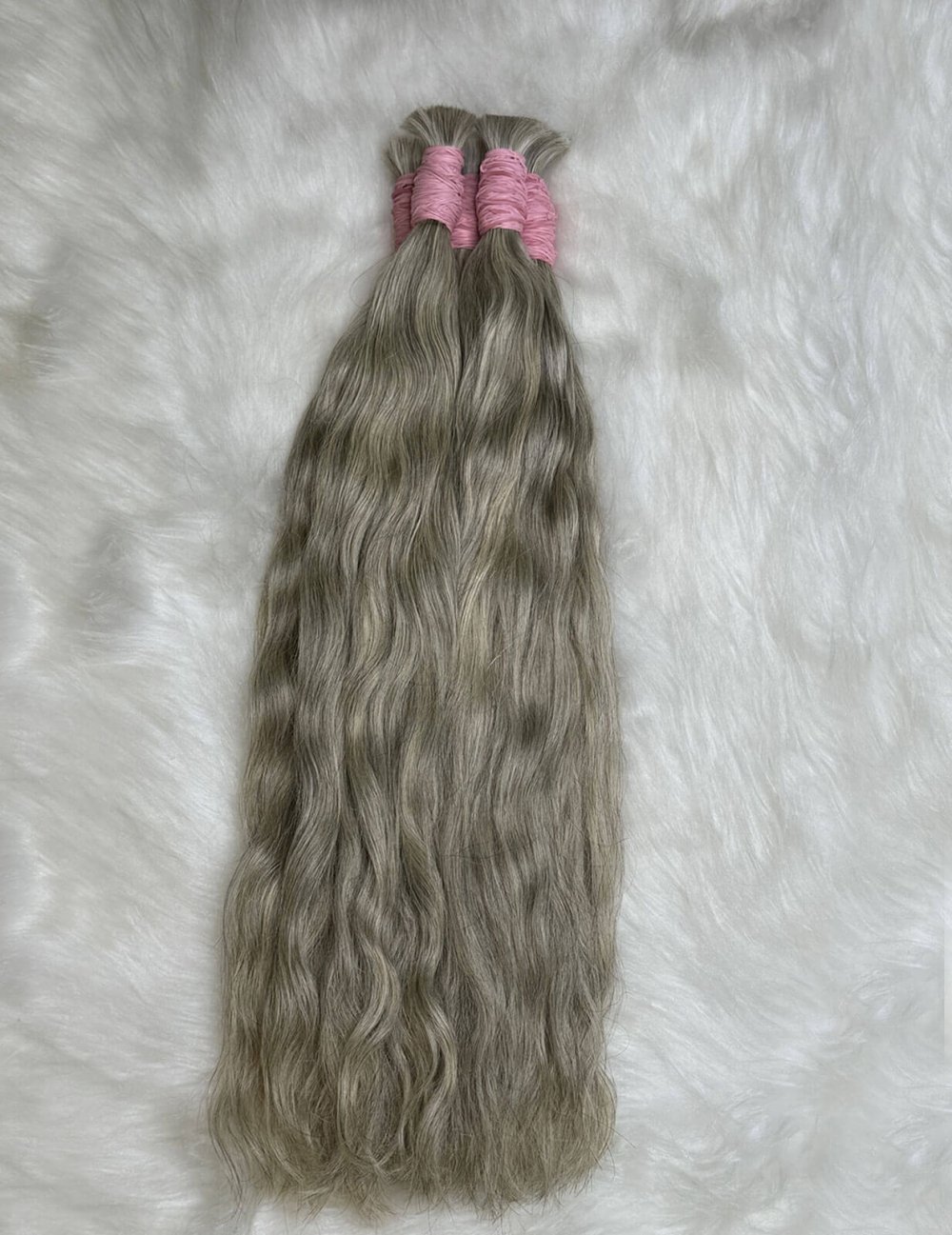 Cabelo Vietnamita Loiro Mesclado Levemente Ondulado Natural 55 CM