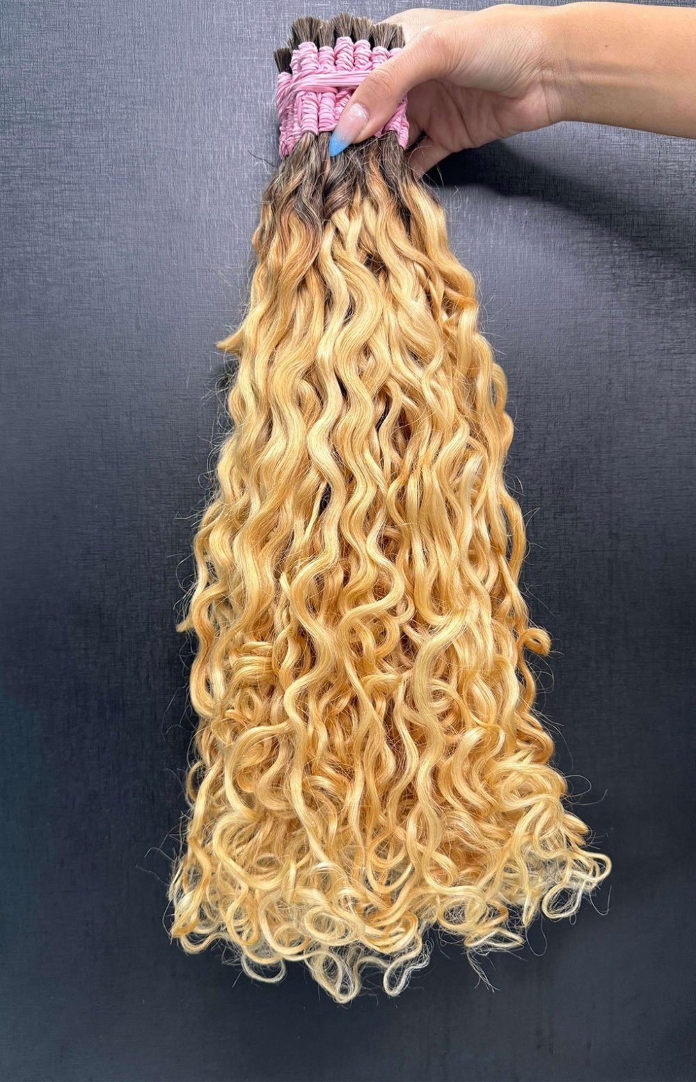 Cabelo Humano Brasileiro Cacheado Caipira Loiro 75 CM