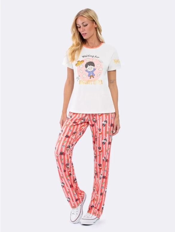 PIJAMA FEMININO MANGA CURTA E CALÇA HOGWARTS LETTER - VEGGI