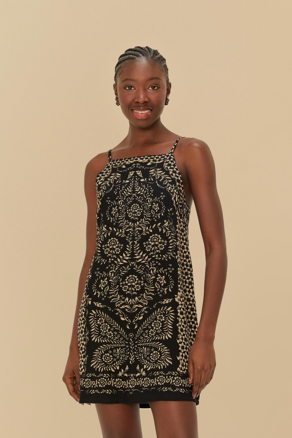 VESTIDO CURTO BORBOLINA