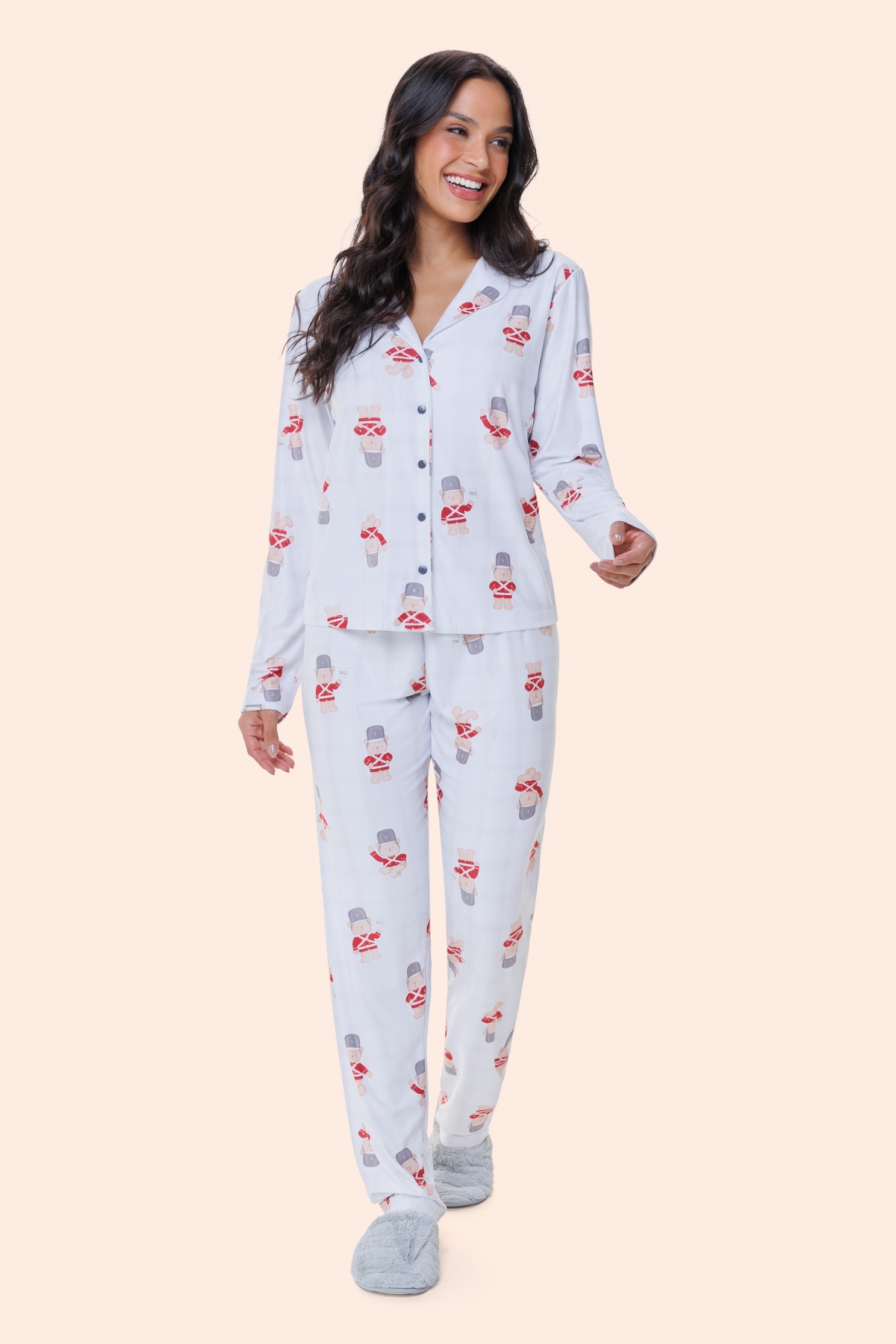 PIJAMA FEMININO LONGO COM BOTÕES SOLDADINHO SUEDE - BOCEJINHO
