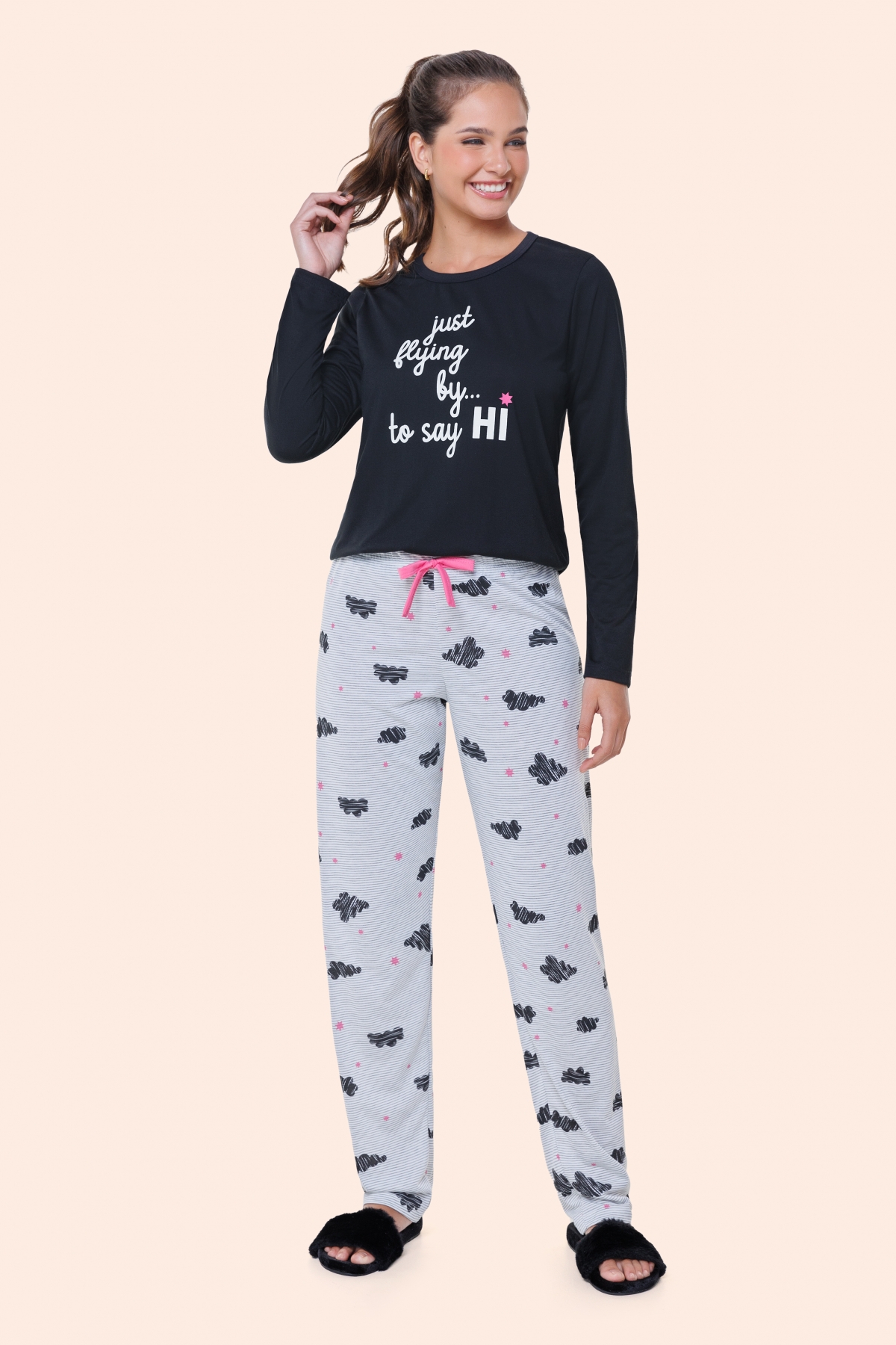 PIJAMA FEMININO LONGO NUVEM FAMÍLIA - BOCEJINHO