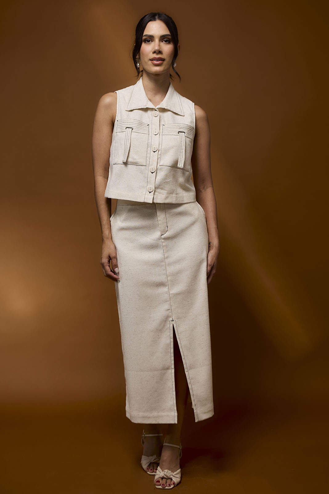 Conjunto de Saia Midi e Blusa com Abotoamento Cru