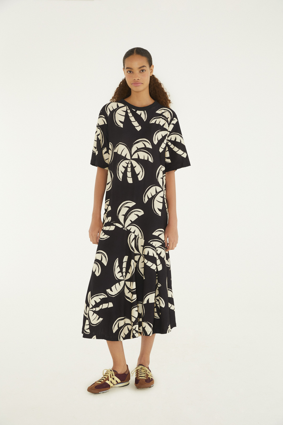 VESTIDO MIDI COQUEIRADA