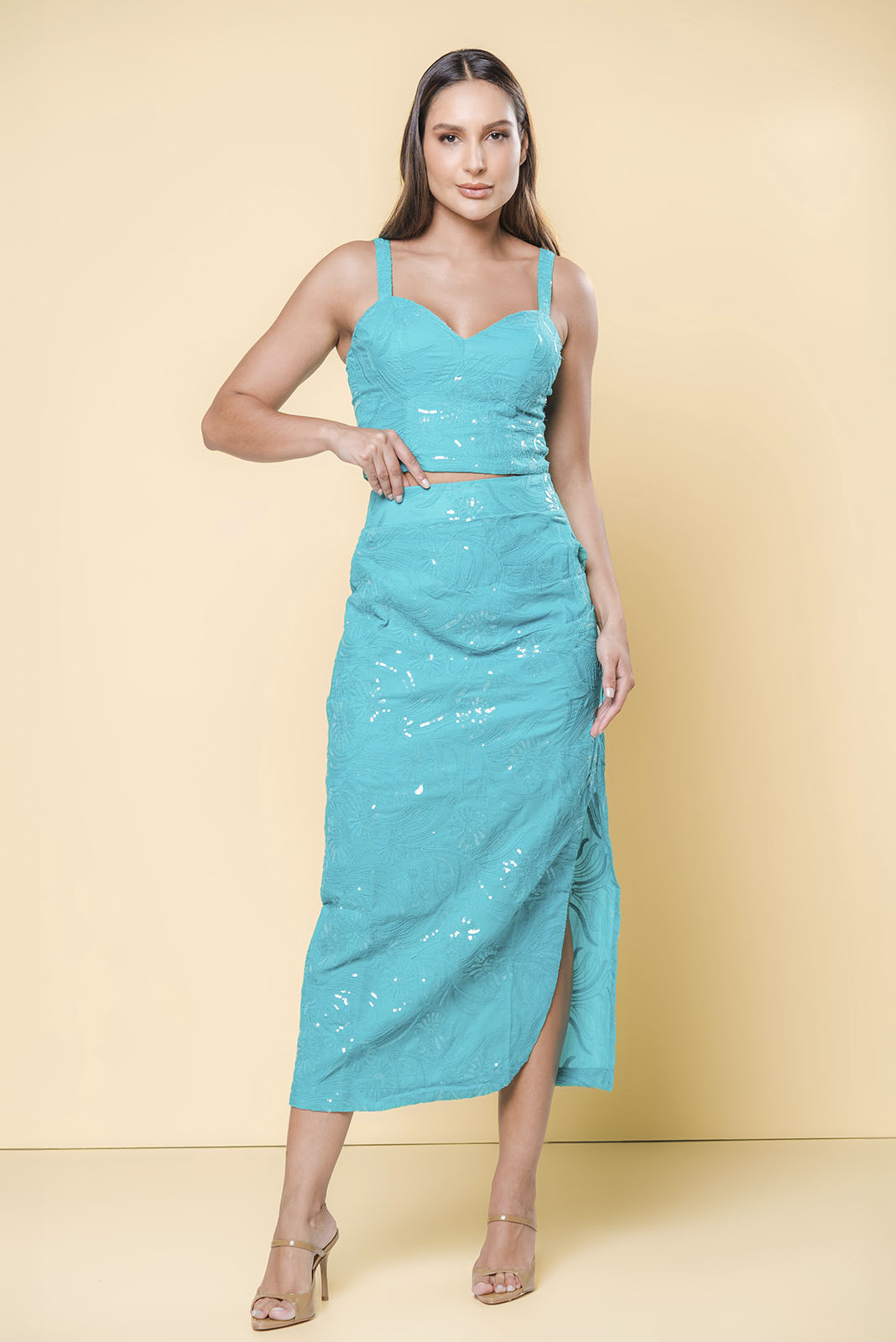 Conjunto de Saia e Cropped de Alça Paete Azul 