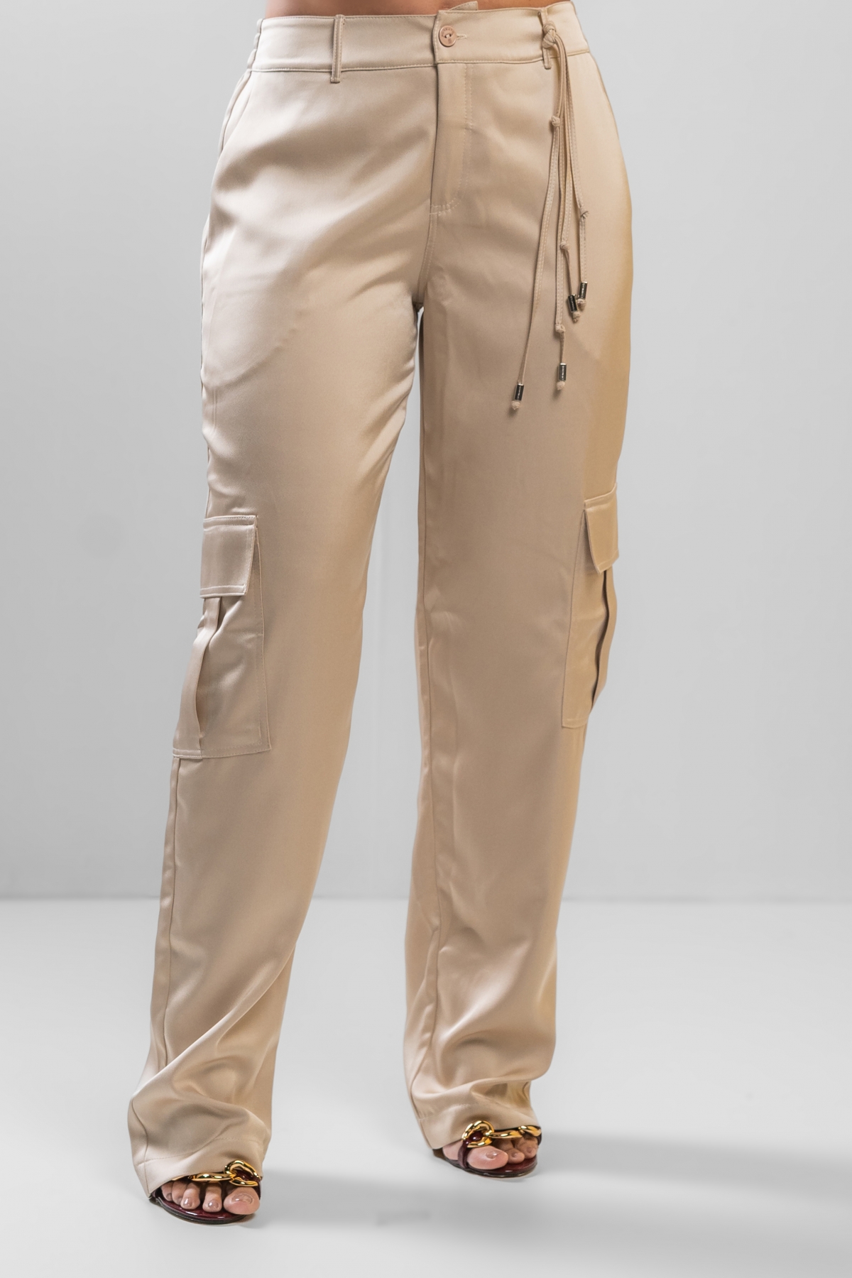 Calça Cargo Bege Acetinada