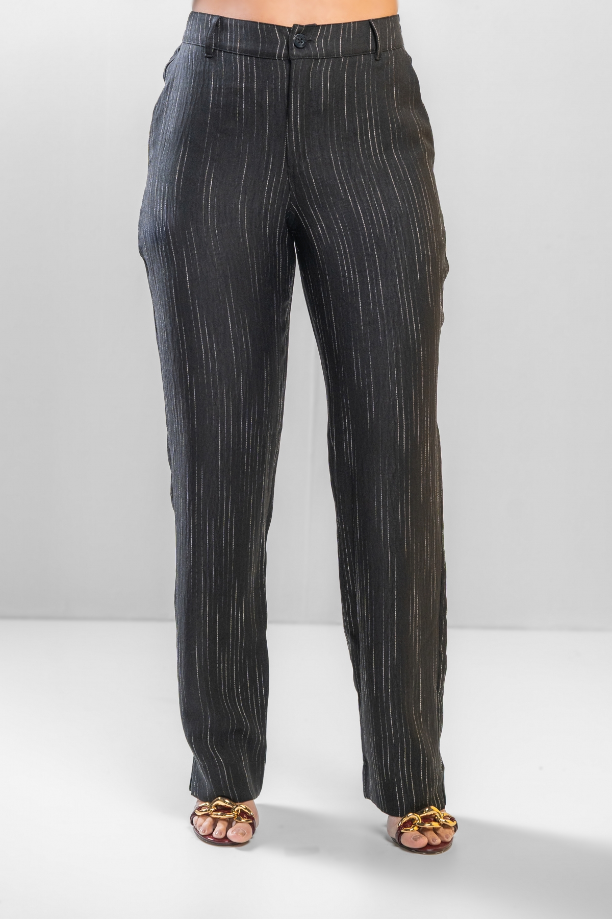 Calça Risca de Giz Desconstruída Preta