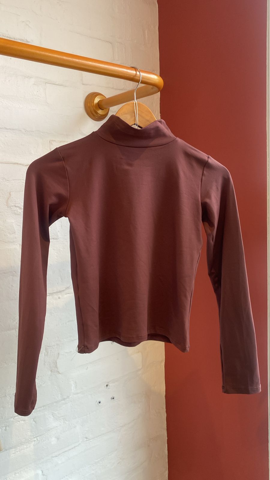 BLUSA MANGA LONGA ESTILO BODY