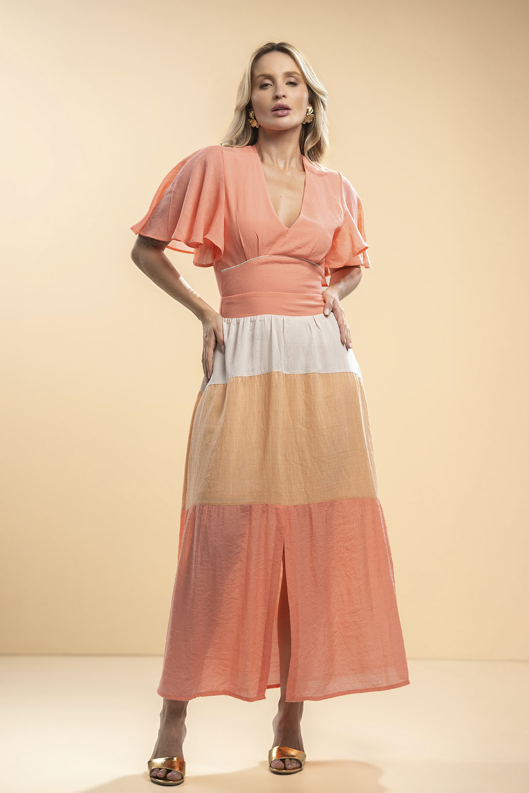 Vestido Midi Decote V Bloco de Cores 