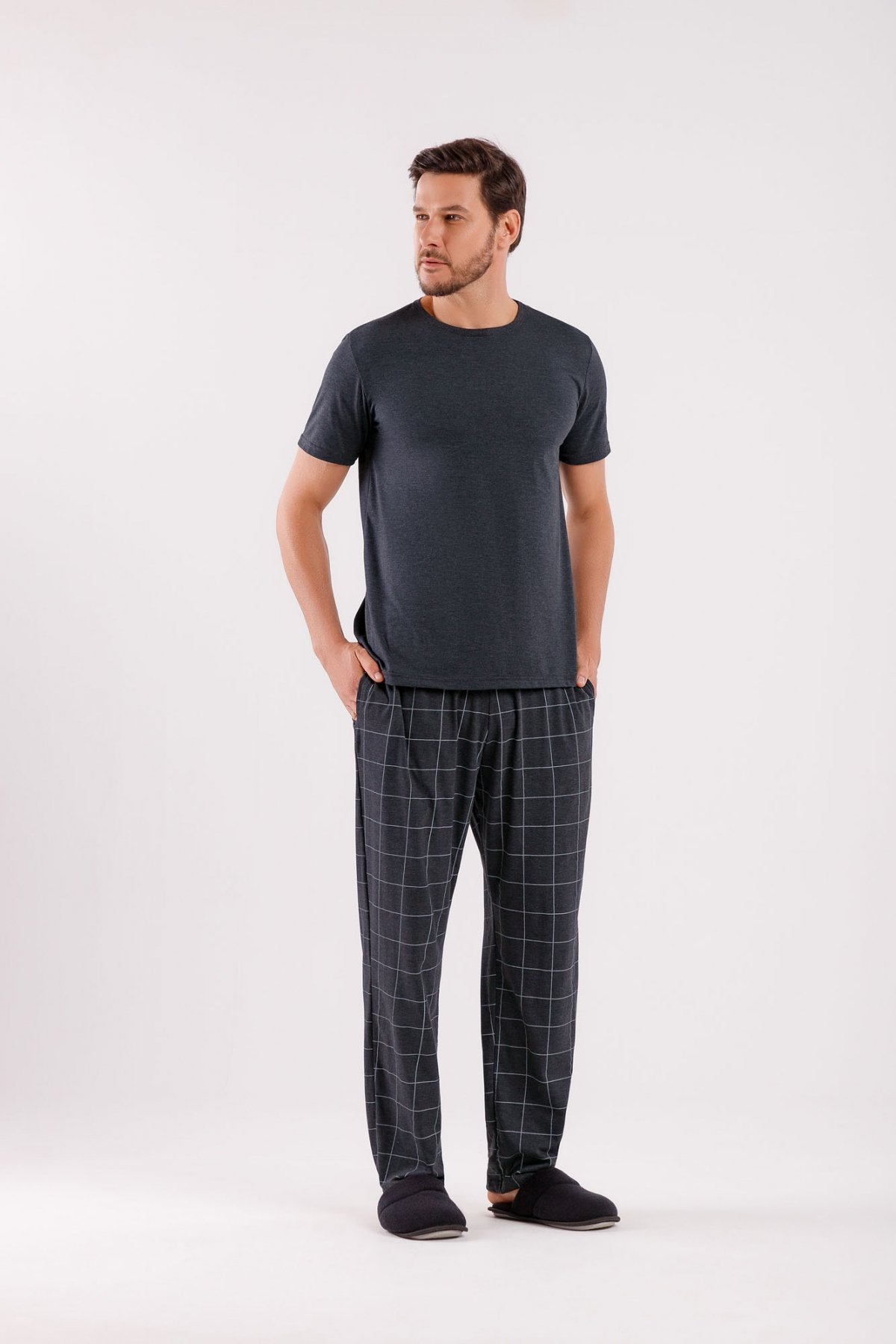 PIJAMA MASCULINO MANGA CURTA E CALÇA XADREZ PRETO - COR COM AMOR