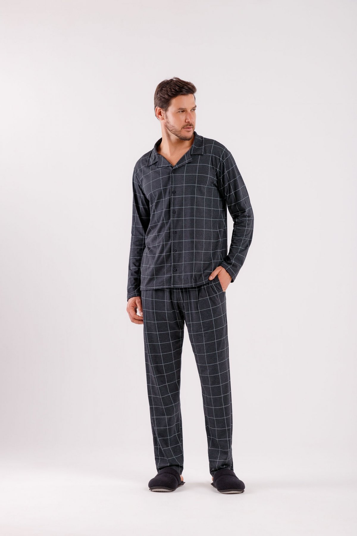 PIJAMA MASCULINO LONGO COM BOTÕES XADREZ PRETO - COR COM AMOR