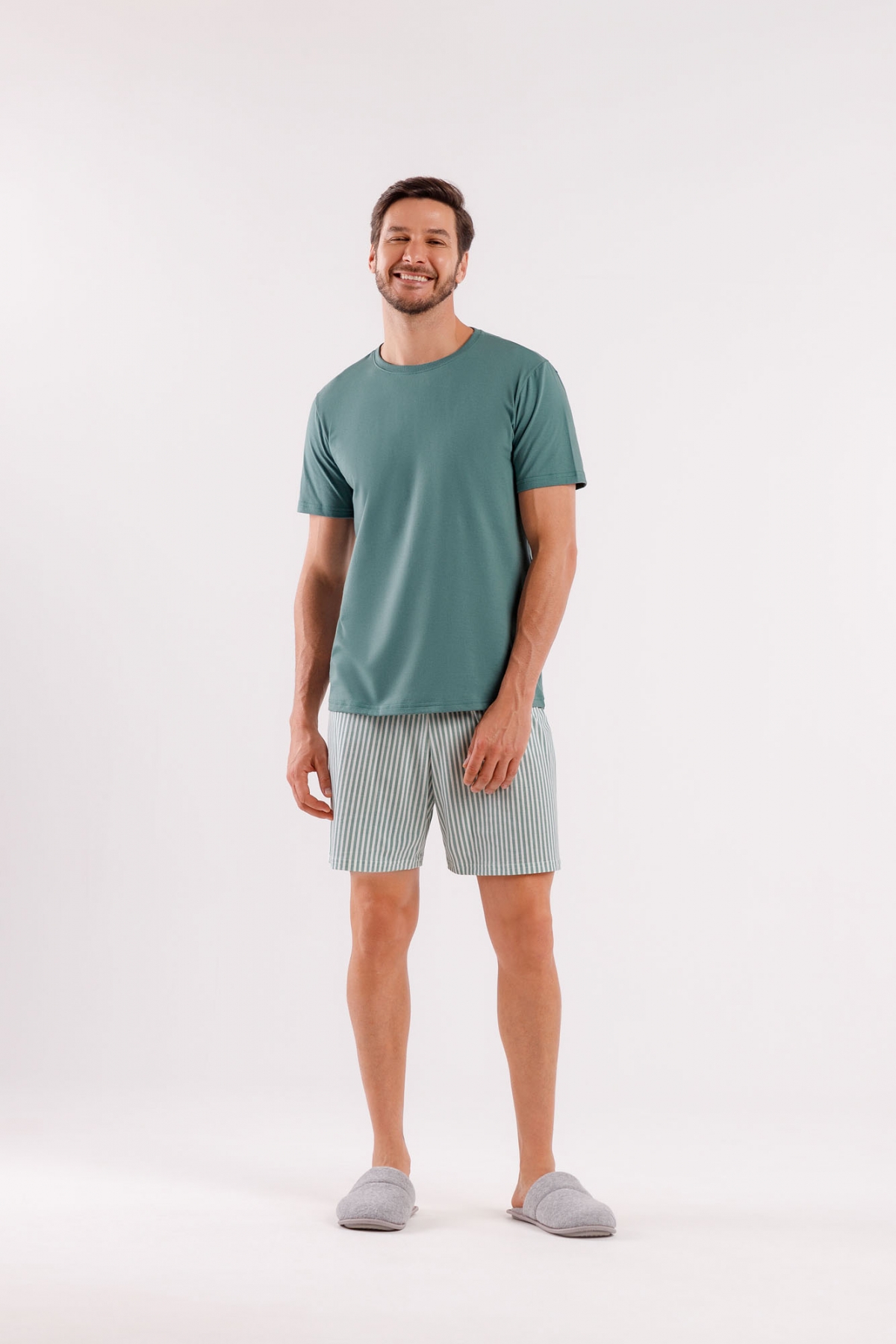 PIJAMA MASCULINO CURTO LISTRAS VERDE - COR COM AMOR