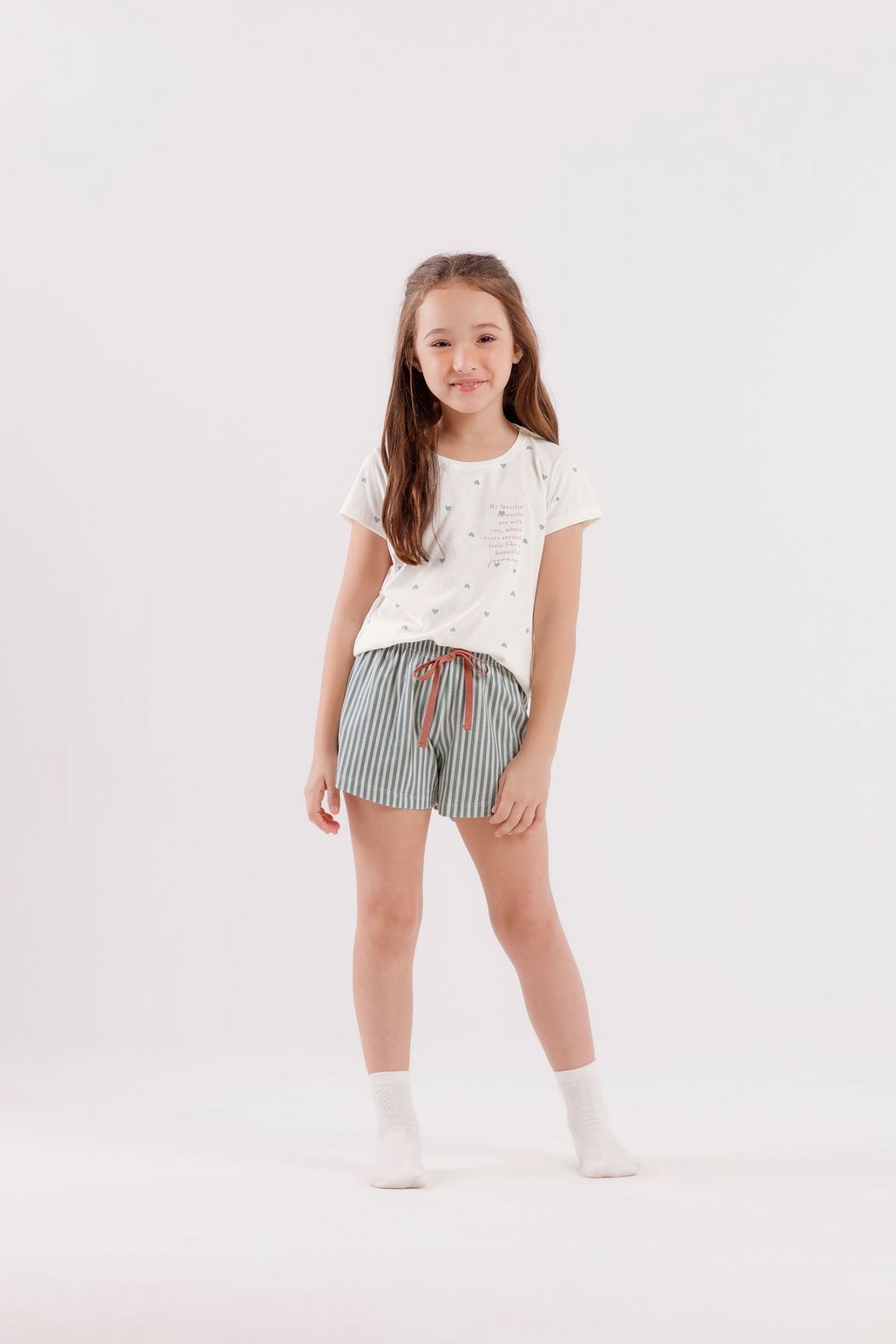 PIJAMA FEMININO JUVENIL CURTO LISTRAS CORAÇÃO - COR COM AMOR