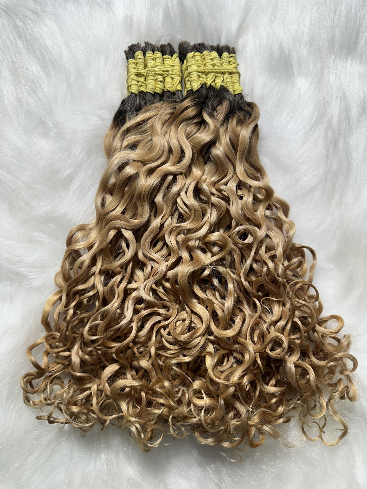 Cabelo Humano Brasileiro Cacheado Caipira Loiro 65 CM