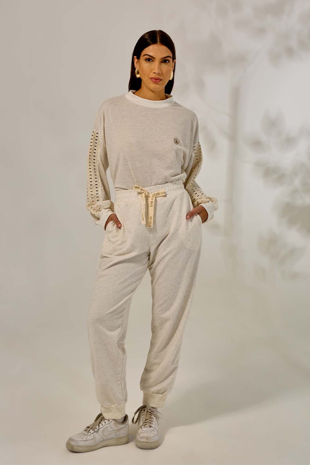 Conjunto de Calça e Blusa em Malha Off White 