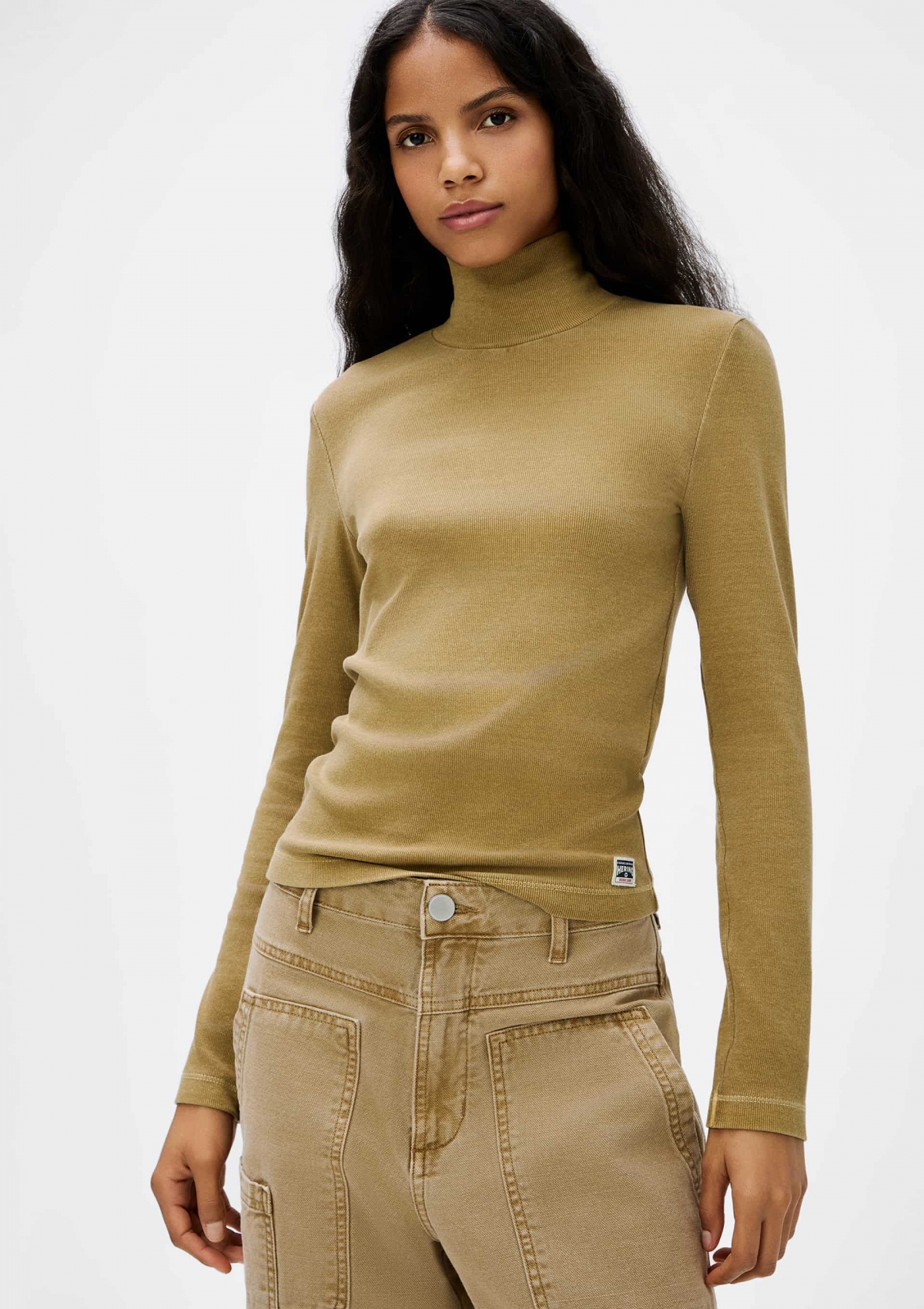 Blusa Feminina Gola Alta Em Ribana