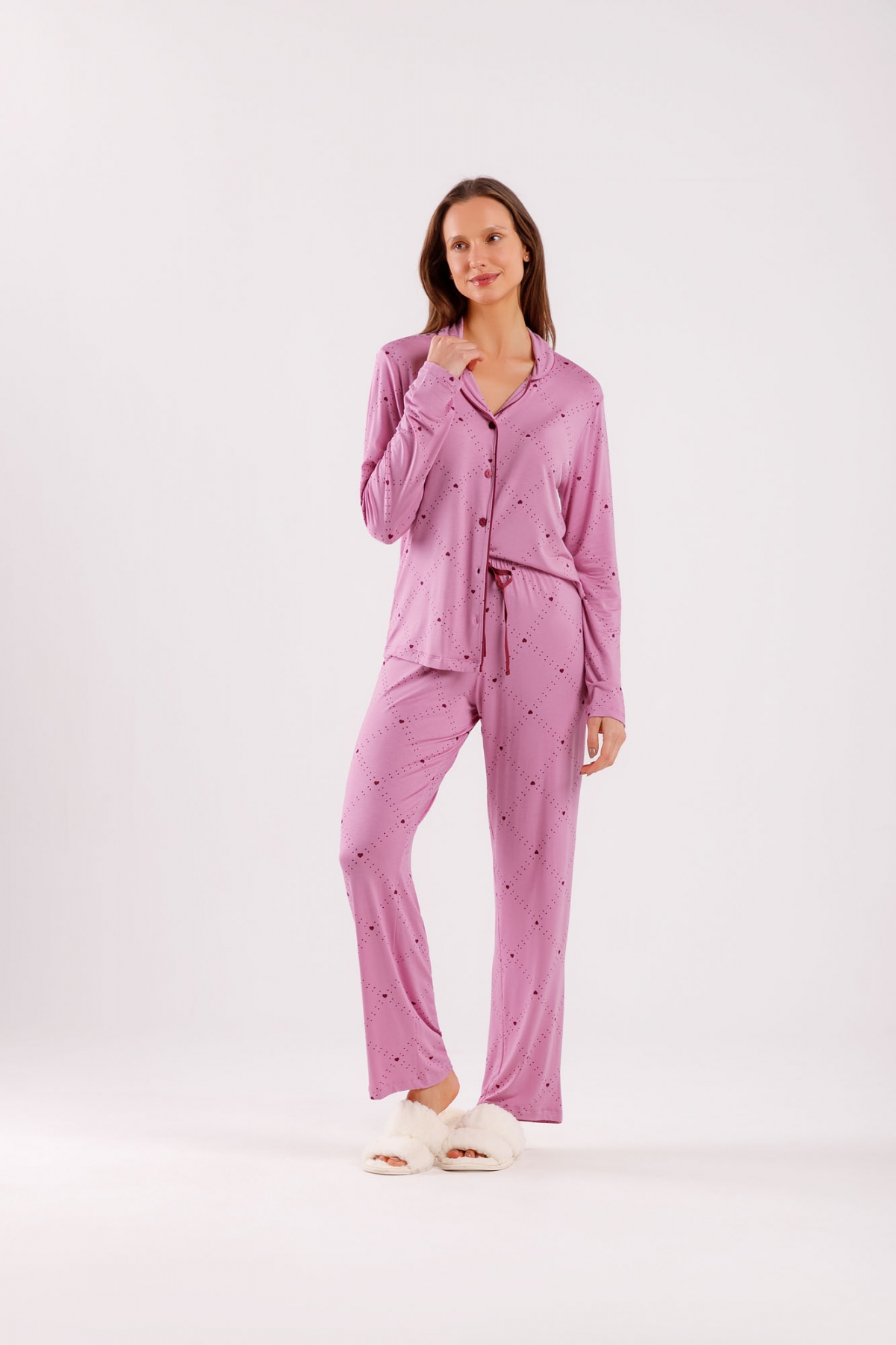 PIJAMA FEMININO ROSA LONGO COM BOTÕES CORAÇÃO - COR COM AMOR