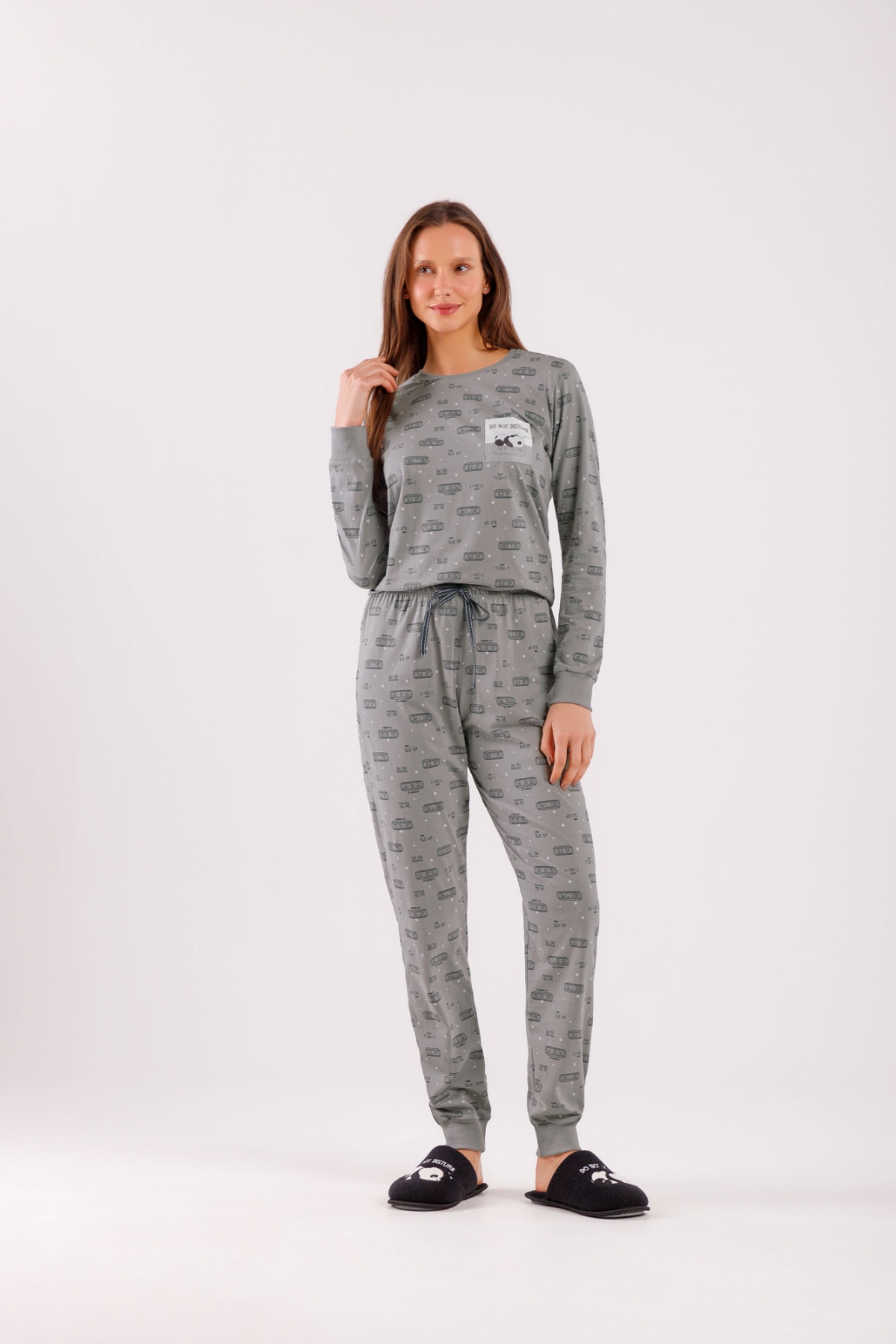 PIJAMA FEMININO LONGO ESTAMPA DESPERTADOR FAMÍLIA - COR COM AMOR