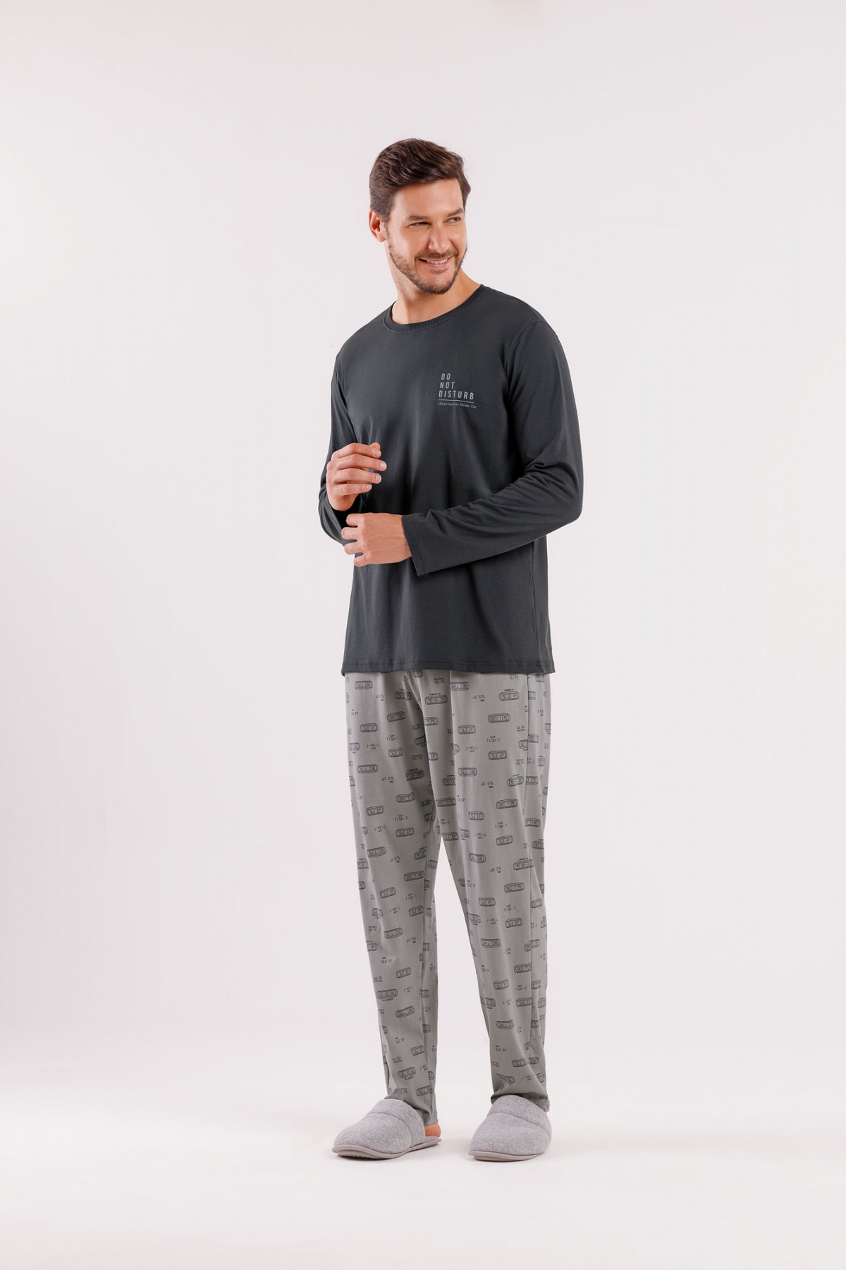PIJAMA MASCULINO LONGO ESTAMPA DESPERTADOR FAMÍLIA - COR COM AMOR