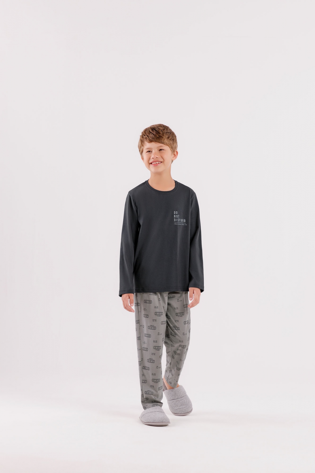 PIJAMA MASCULINO JUVENIL LONGO ESTAMPA DESPERTADOR FAMÍLIA - COR COM AMOR