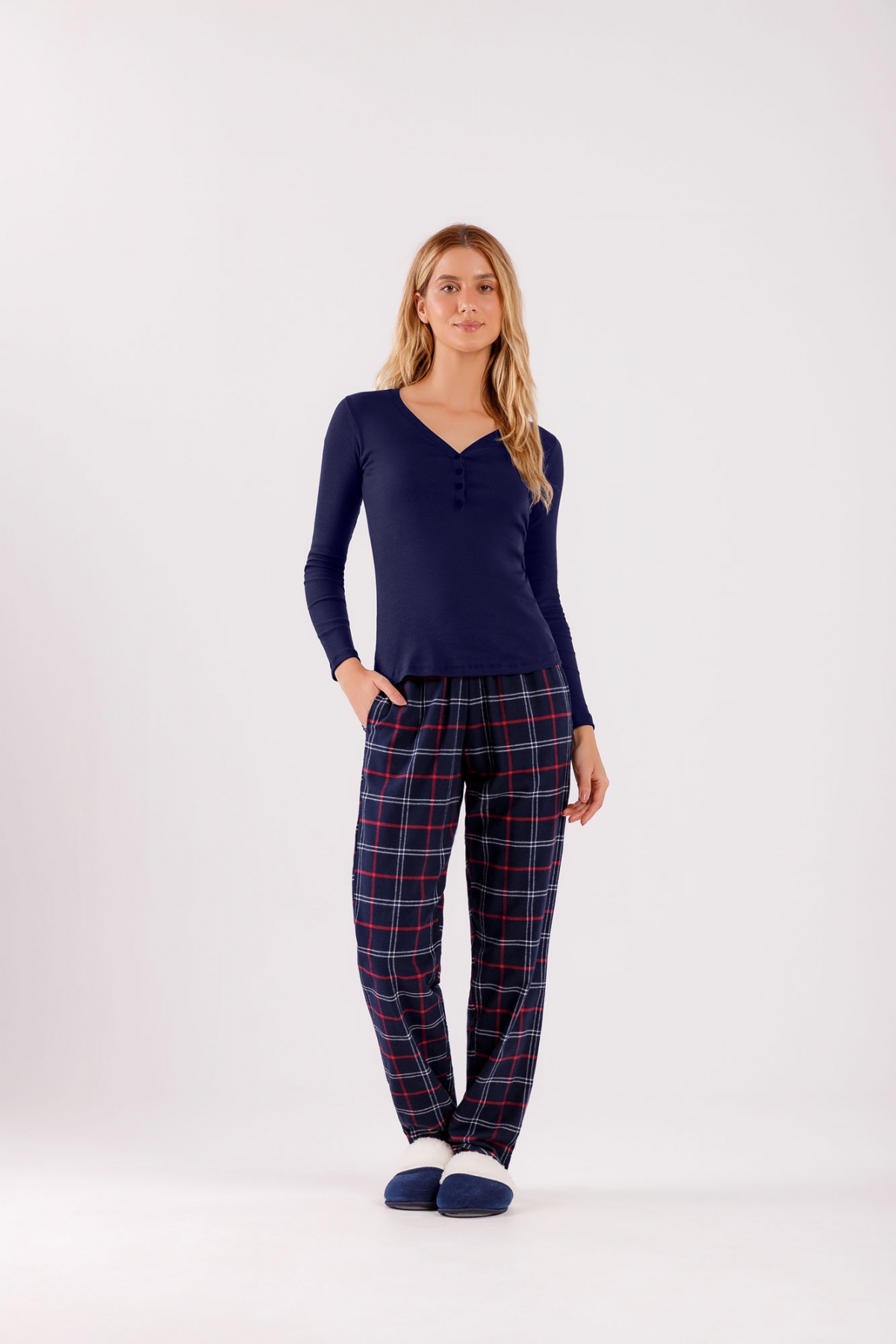 PIJAMA FEMININO LONGO AZUL COM CALÇA XADREZ- COR COM AMOR