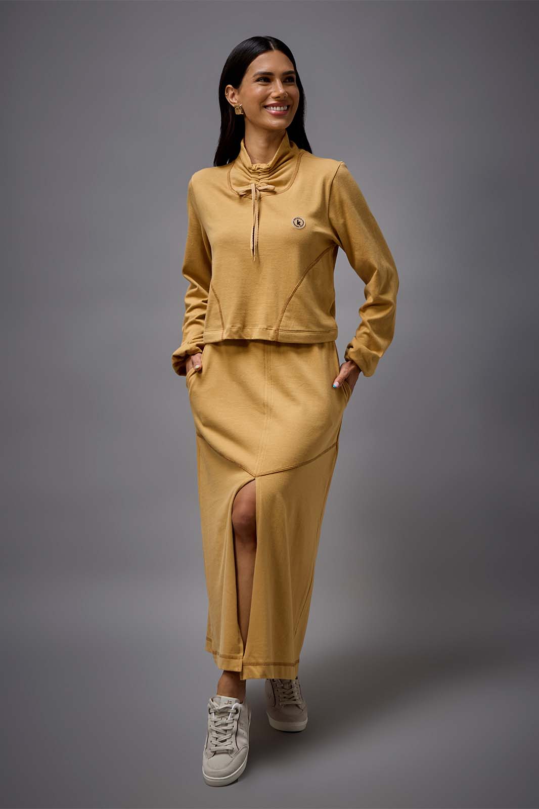 Conjunto de Saia Mídi e Cropped Moletinho Caramelo 