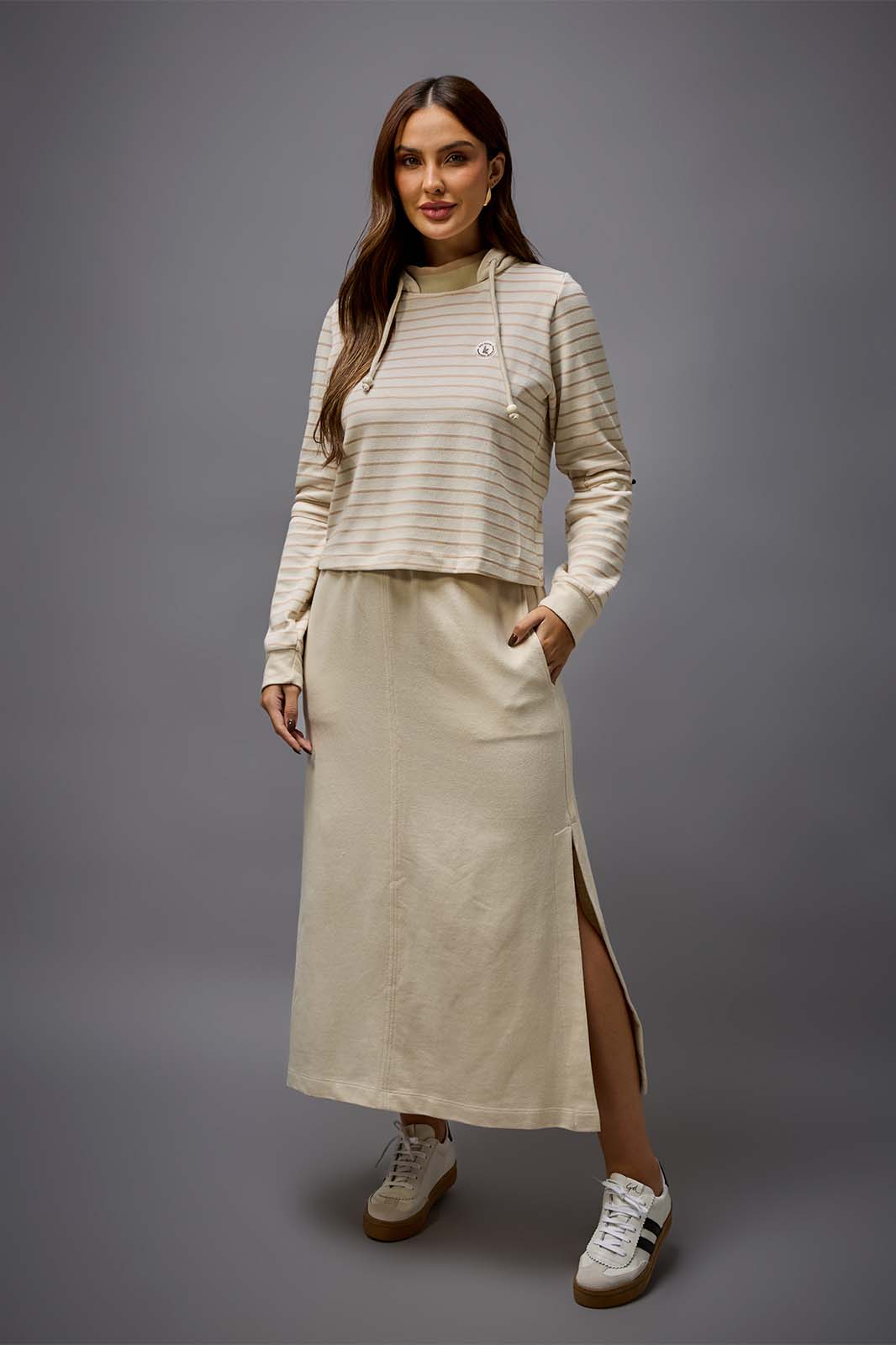 Conjunto de Saia Mídi e Blusa Manga Longa Off White