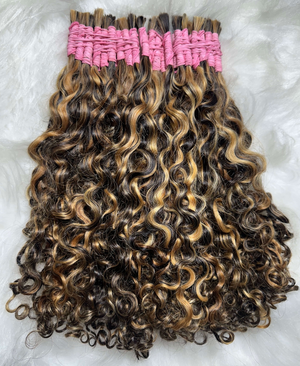 Cabelo Humano Brasileiro Cacheado Caipira Grisalho 55 CM