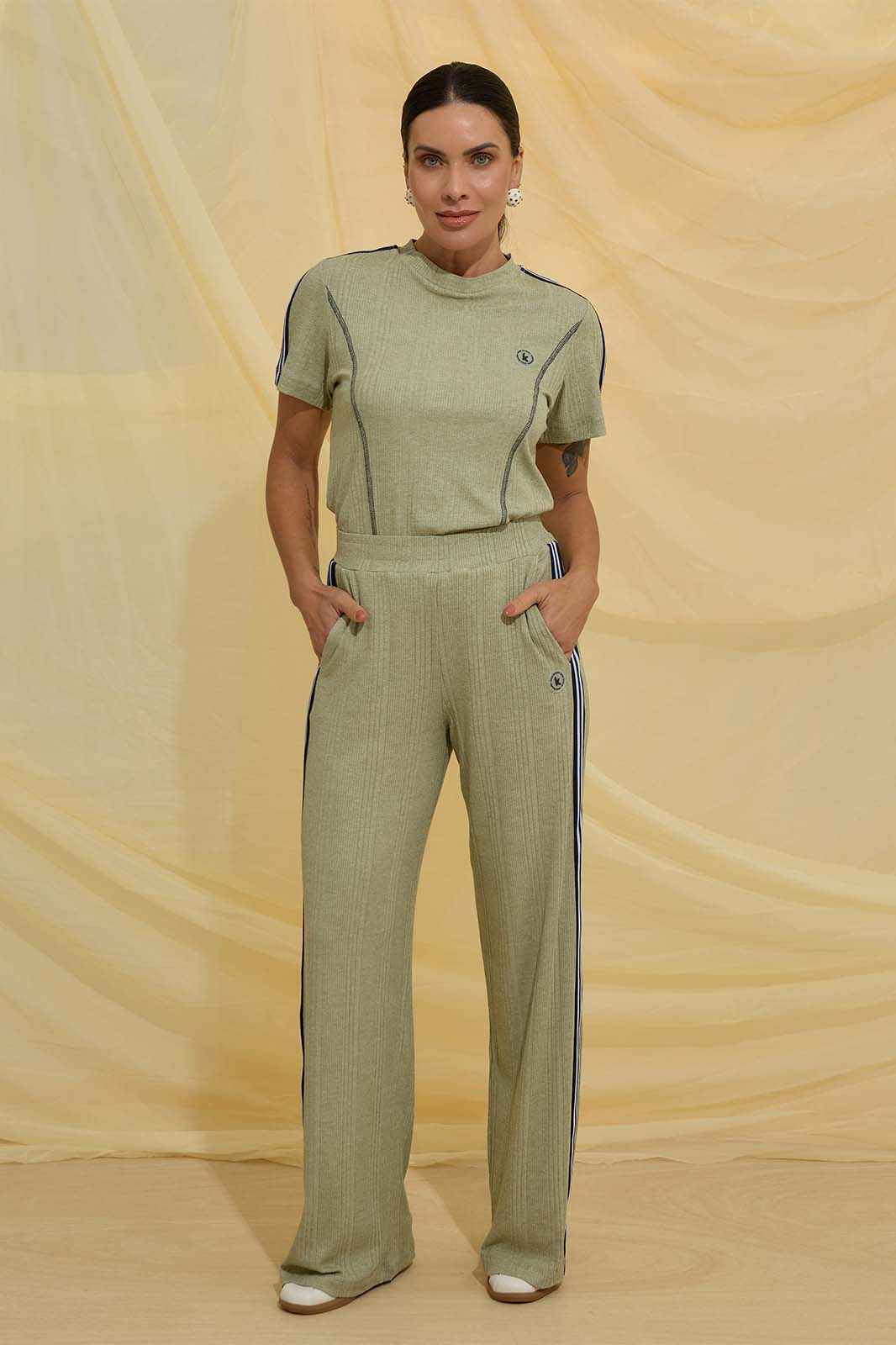 Conjunto de Calça e Blusa Gola Alta Verde
