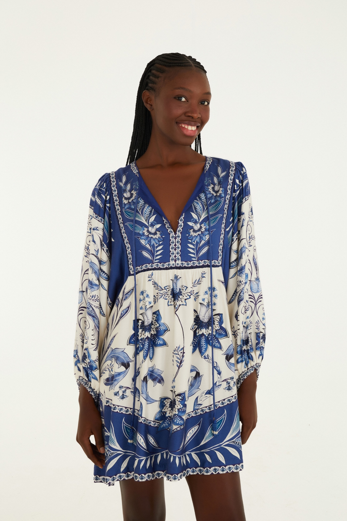 VESTIDO CURTO NINA
