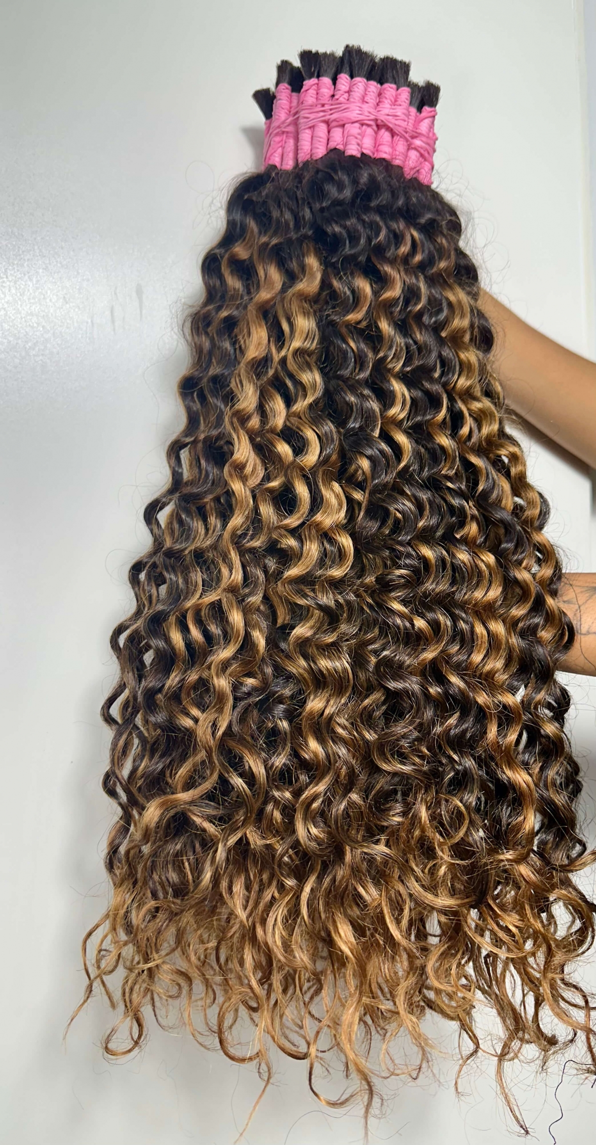 Cabelo Humano Cacheado tipo 3 65 CM Morena Iluminado
